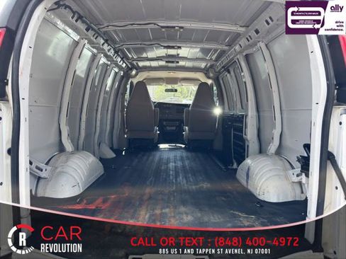 Used 2021 Chevrolet Express 2500 w/ Driver Convenience Package image 7