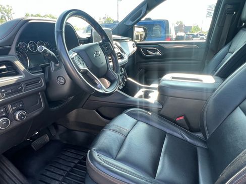 Used 2021 Chevrolet Suburban RST w/ Luxury Package AWD/4WD image 10