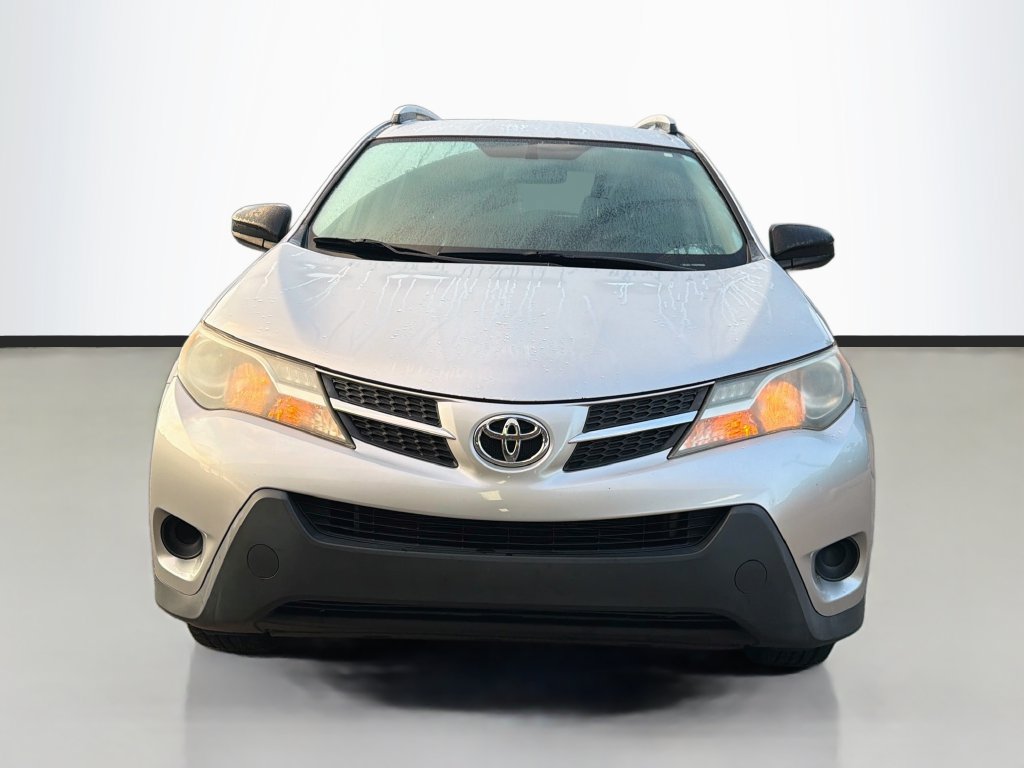 Used 2015 Toyota RAV4 LE AWD/4WD image 2