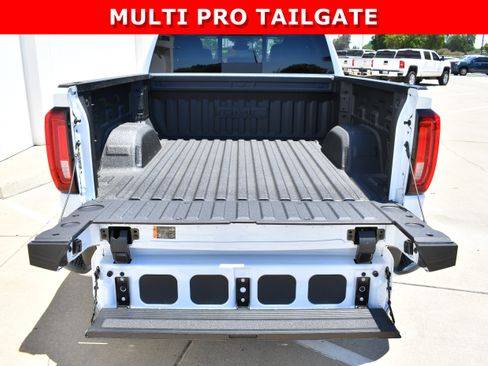 New 2026 GMC Sierra 1500 Denali w/ Denali Reserve Package AWD/4WD image 9