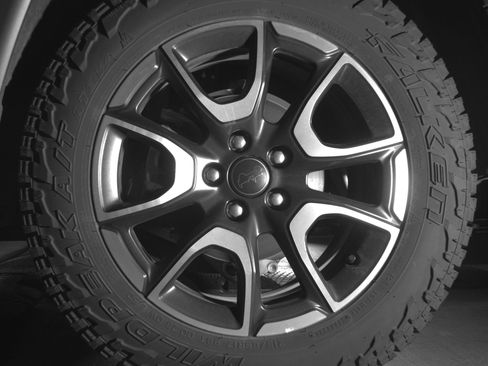 Used 2025 Jeep Compass Trailhawk image 14