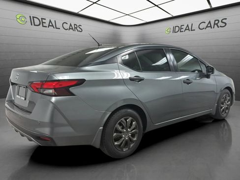 Used 2020 Nissan Versa S FWD image 5