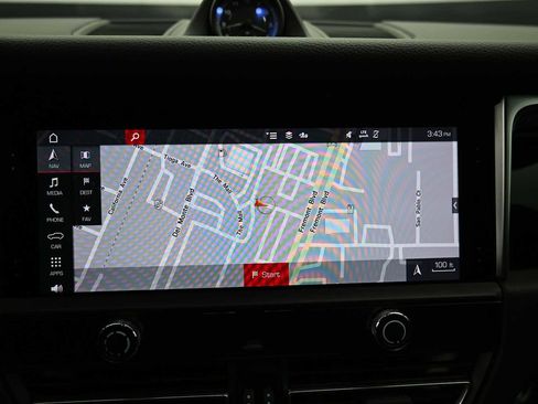 Certified 2024 Porsche Macan AWD/4WD image 14