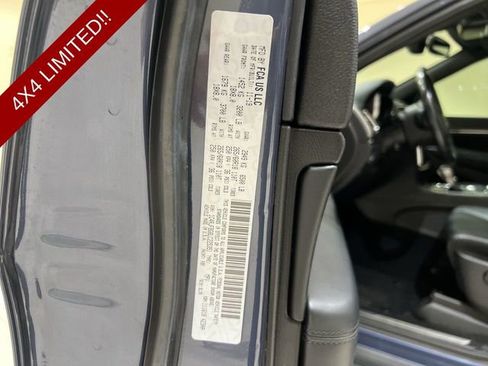 Used 2020 Jeep Grand Cherokee Limited w/ Luxury Group II image 30