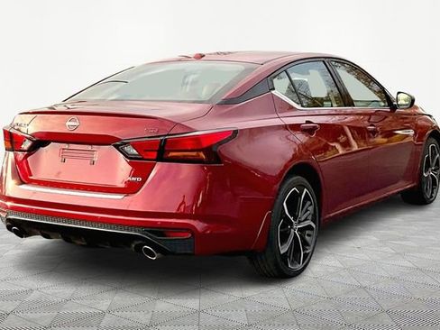 Used 2023 Nissan Altima 2.5 SR w/ SR Premium Package image 5