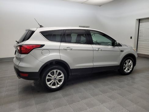 Used 2019 Ford Escape SE FWD image 10