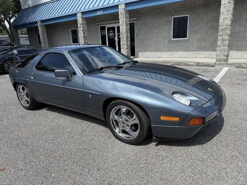 Used 1988 Porsche 928 S4 RWD image 9
