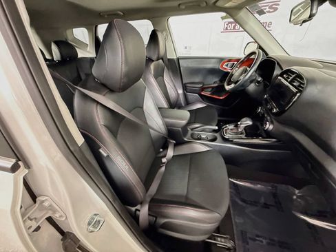 Used 2025 Kia Soul GT-Line FWD image 30