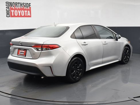 Used 2023 Toyota Corolla LE FWD image 4