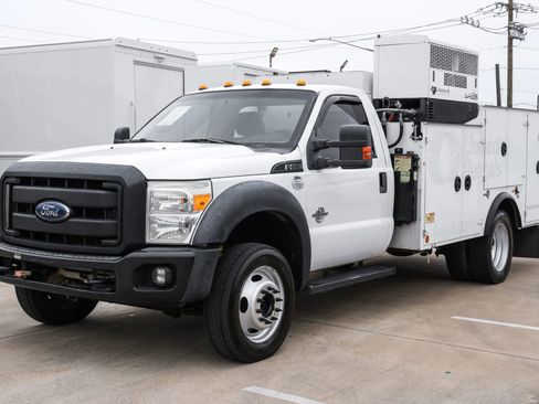 Used 2015 Ford F550 4x4 Regular Cab Super Duty image 10