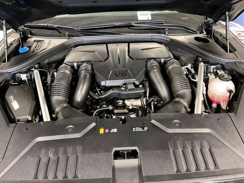 Used 2023 Genesis GV70 3.5T Sport w/ Sport Prestige Package AWD/4WD image 35
