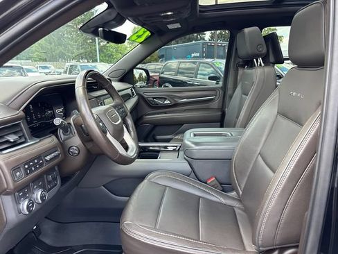 Used 2023 GMC Yukon Denali w/ Denali Reserve Package AWD/4WD image 11