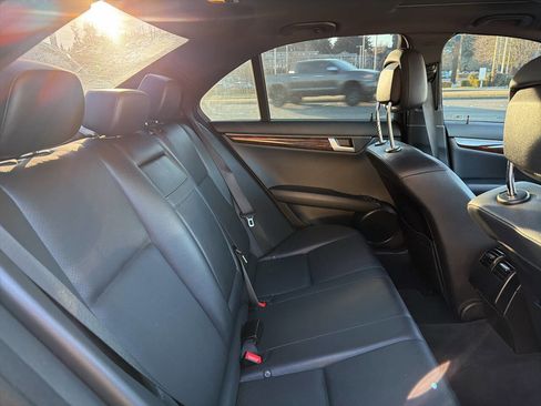 Used 2013 Mercedes-Benz C 250 Sedan image 18