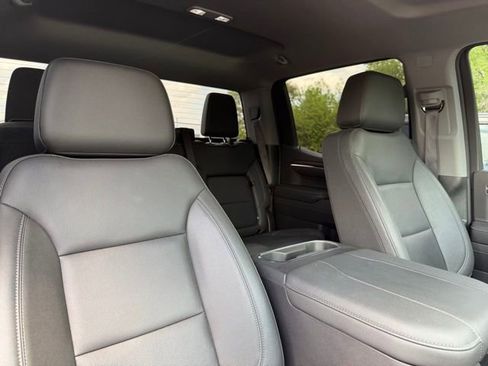 Used 2023 GMC Sierra 1500 SLT w/ SLT Premium Package AWD/4WD image 6