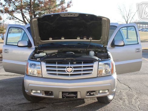 Used 2005 Cadillac Escalade AWD image 13