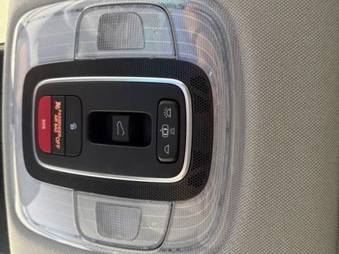 Used 2022 Hyundai Elantra Limited FWD image 34