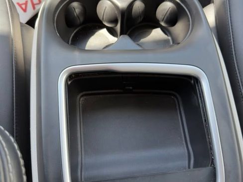 Used 2024 Chrysler Pacifica Touring-L FWD image 23