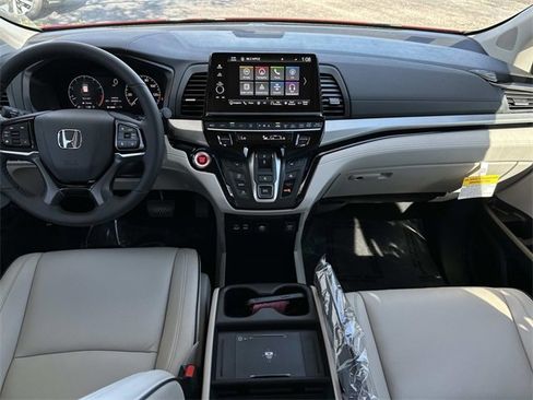 New 2026 Honda Odyssey Touring image 17