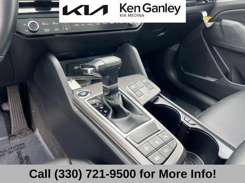 Certified 2026 Kia Sportage EX w/ EX Panorama Roof Package FWD image 33