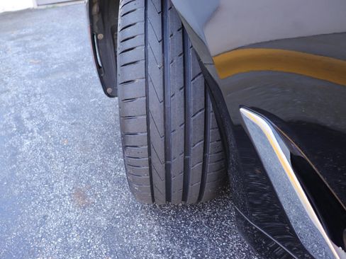 Used 2018 BMW 530i w/ Premium Package image 35