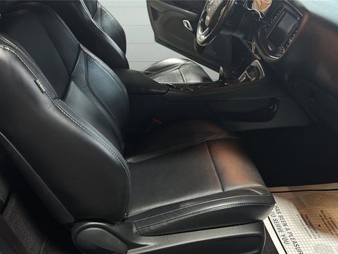 Used 2016 Dodge Challenger R/T Plus image 10