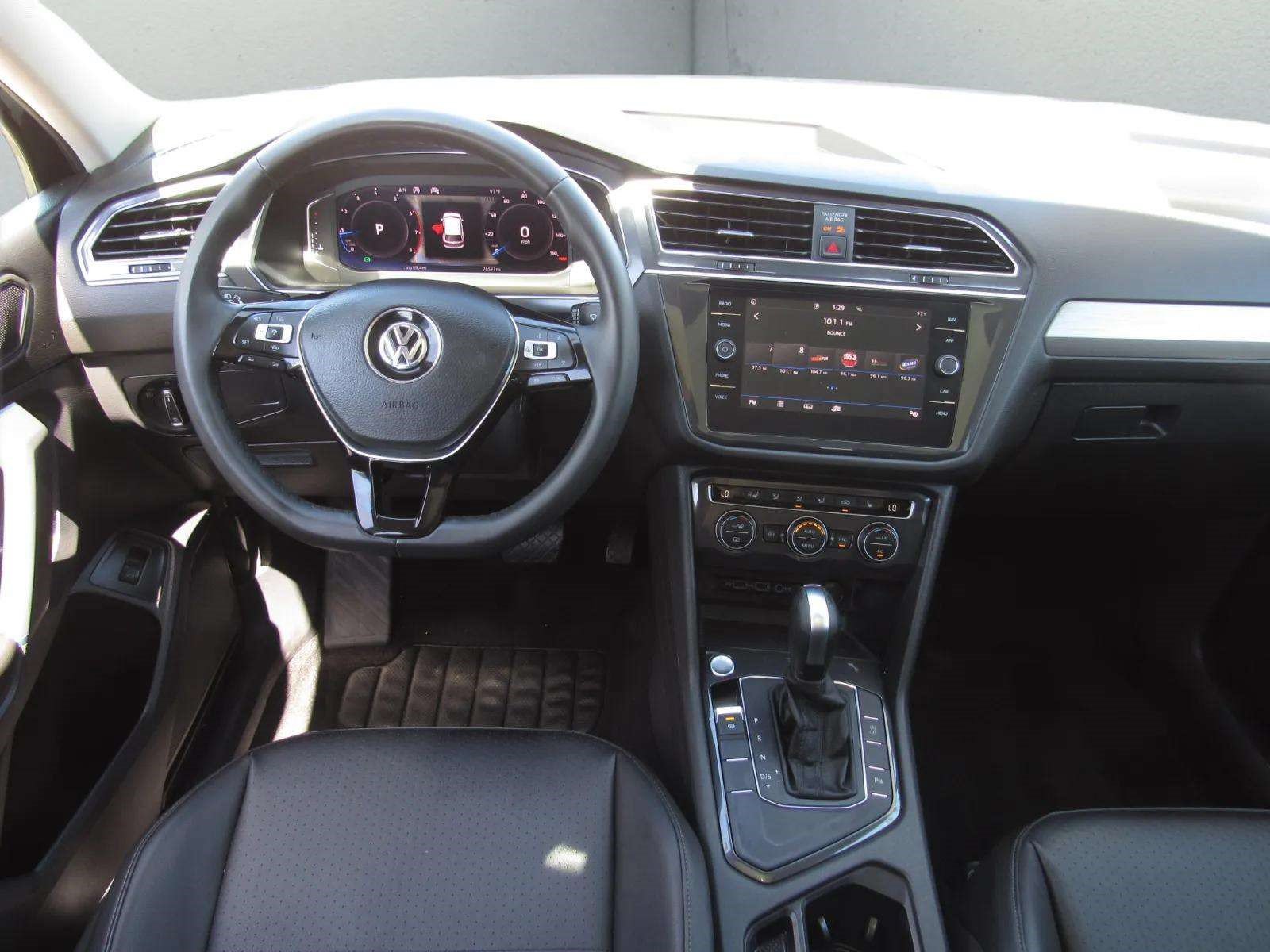 Used 2020 Volkswagen Tiguan SE R-Line FWD image 17