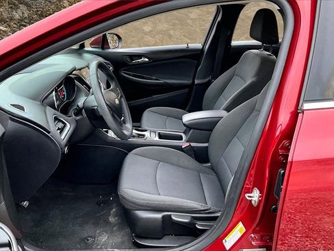 Used 2018 Chevrolet Cruze LT image 21