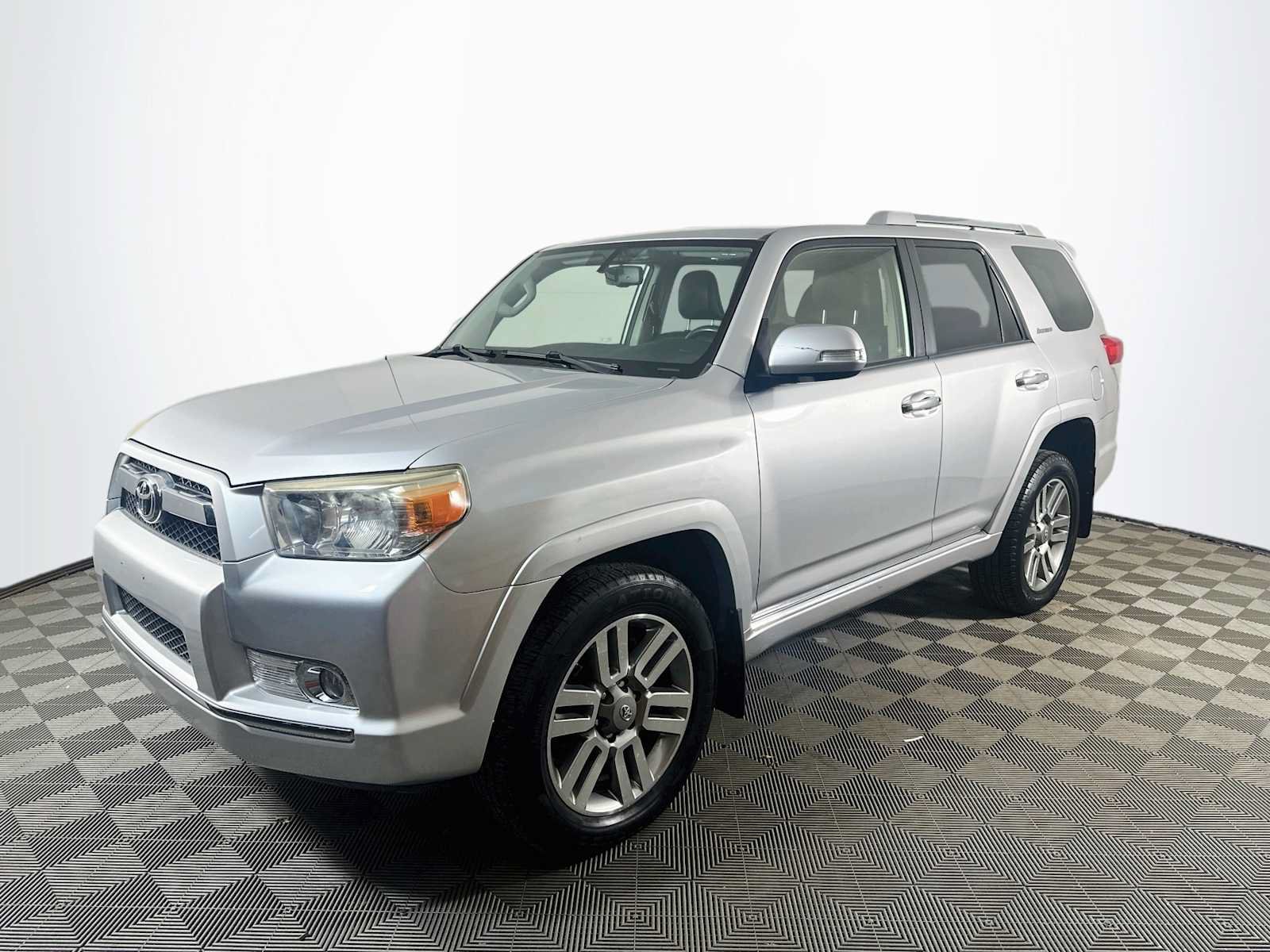 Used 2013 Toyota 4Runner Limited AWD/4WD image 1