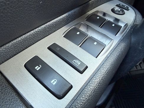 Used 2010 GMC Sierra 1500 SLE image 27