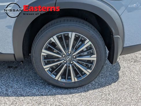 New 2026 Nissan Pathfinder Platinum image 10