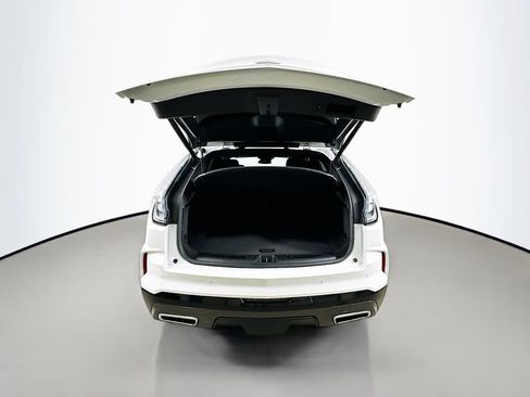 Used 2024 Cadillac XT4 Sport image 38