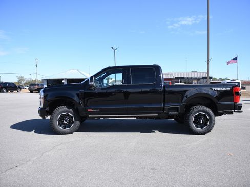 New 2026 Ford F250 Platinum image 4