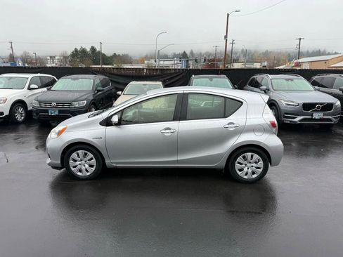 Used 2012 Toyota Prius C Two image 7