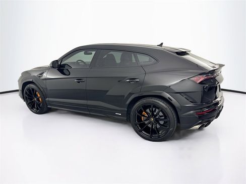 Used 2023 Lamborghini Urus S image 7