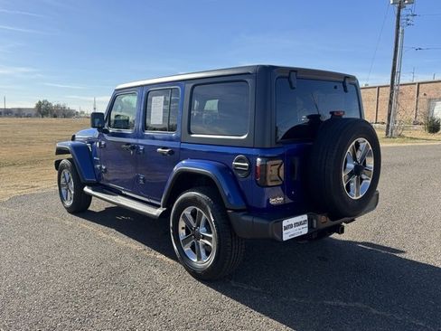 Used 2020 Jeep Wrangler Unlimited Sahara image 4