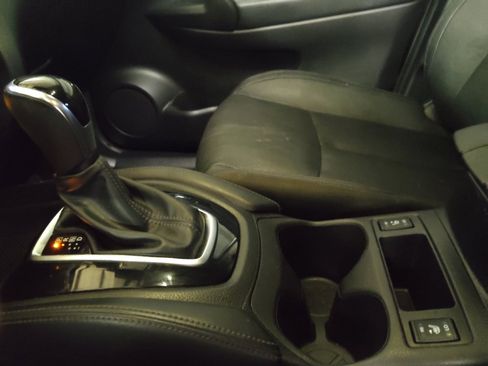 Used 2017 Nissan Rogue Sport SL w/ SL Premium Package image 26