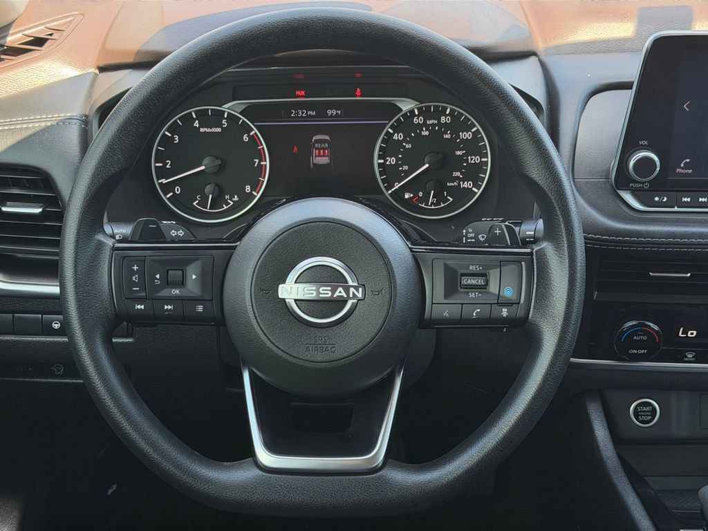 Used 2023 Nissan Rogue SV FWD image 18