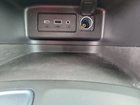 Used 2021 Chevrolet Equinox LT FWD image 29