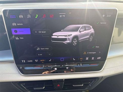 New 2026 Volkswagen Tiguan SE FWD image 19