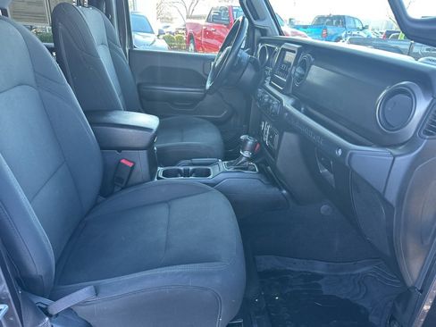 Used 2018 Jeep Wrangler Unlimited Sport S image 52