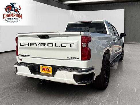 Used 2025 Chevrolet Silverado 1500 Custom w/ LPO, Dark Essentials Package image 5