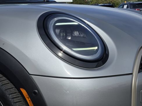 Used 2026 MINI Cooper 2-Door Hardtop FWD image 8