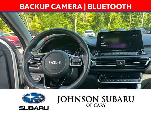Used 2022 Kia Seltos SX w/ Sunroof Package AWD/4WD image 8
