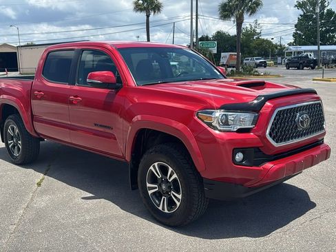 Used 2019 Toyota Tacoma TRD Sport AWD/4WD image 8