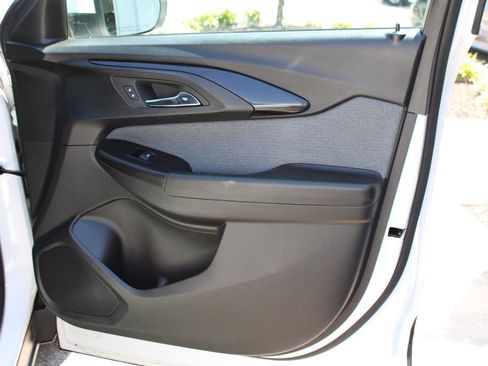 Used 2021 Chevrolet TrailBlazer LT FWD image 36