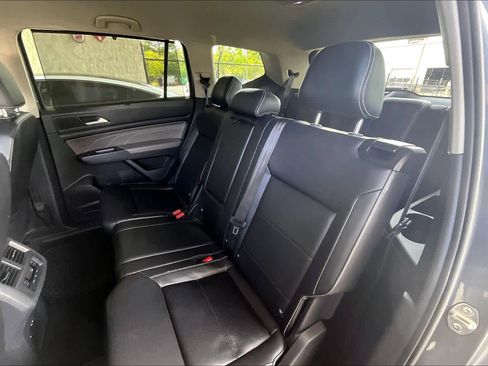 Used 2021 Volkswagen Atlas SE FWD image 20