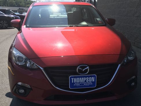 Used 2016 MAZDA MAZDA3 i Grand Touring FWD image 2