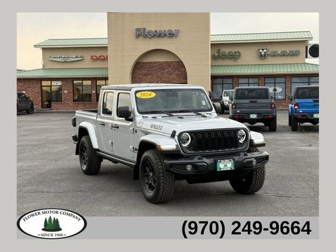 Used 2024 Jeep Gladiator Sport image 1