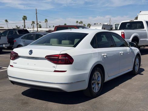 Used 2018 Volkswagen Passat 2.0T S FWD image 9