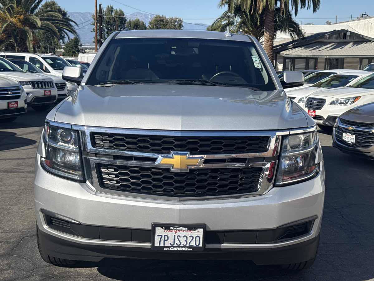 Used 2016 Chevrolet Suburban LT RWD image 3